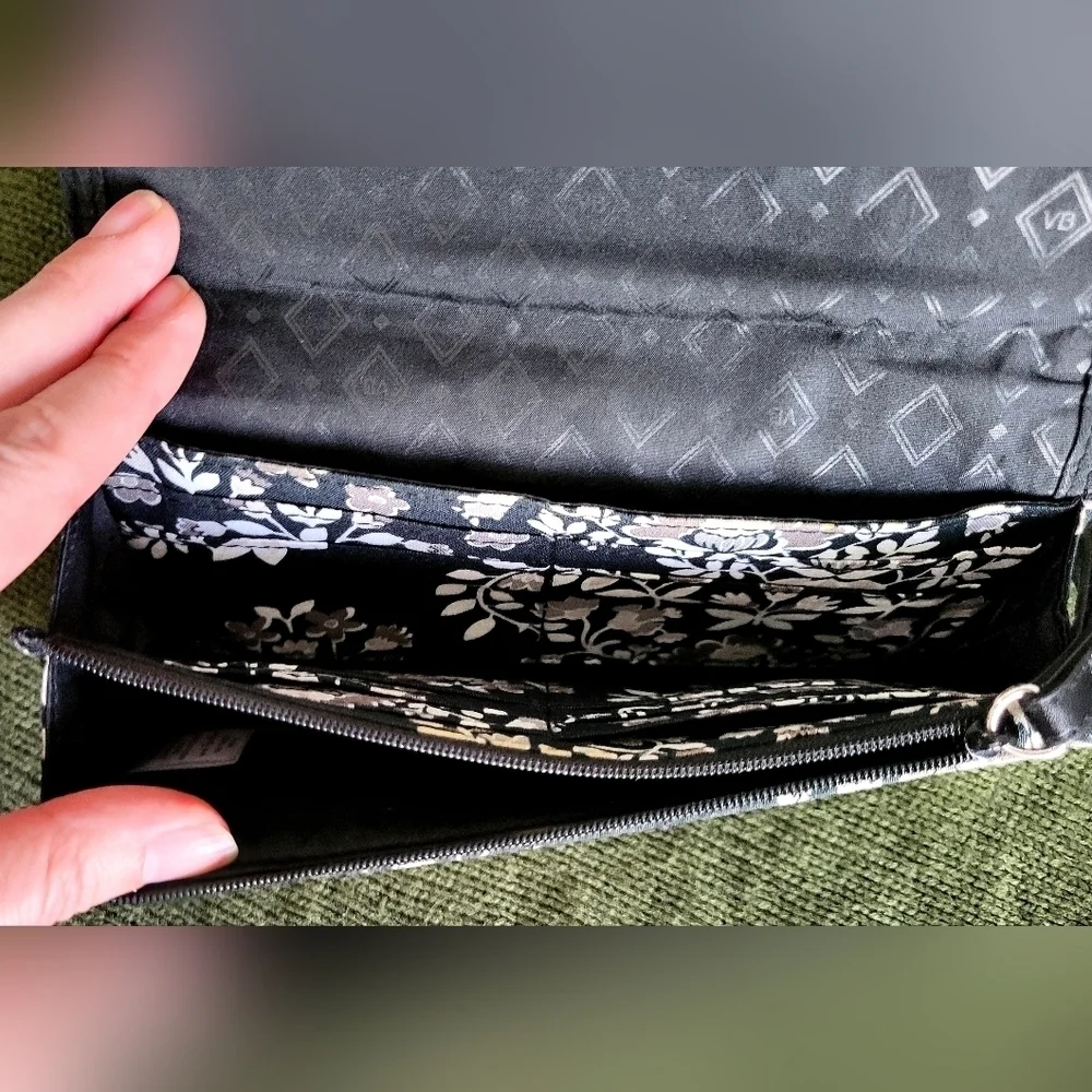 Vera Bradley Vintage Black White And Gray Floral Women's Wallet